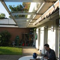 Balkon Verlaengerung Vordach 14m lang 1m tief. 